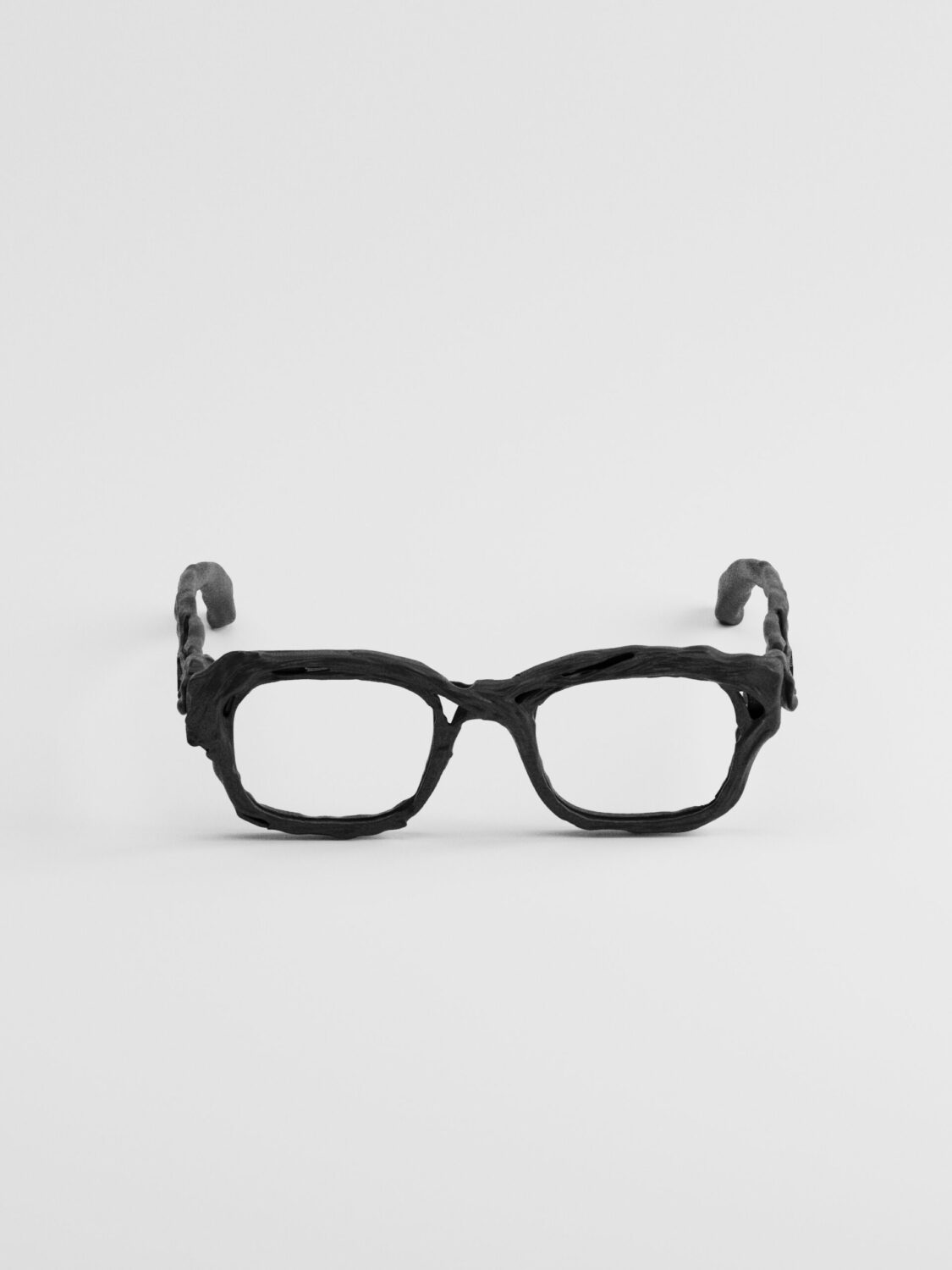 Embodied Angular Glasses