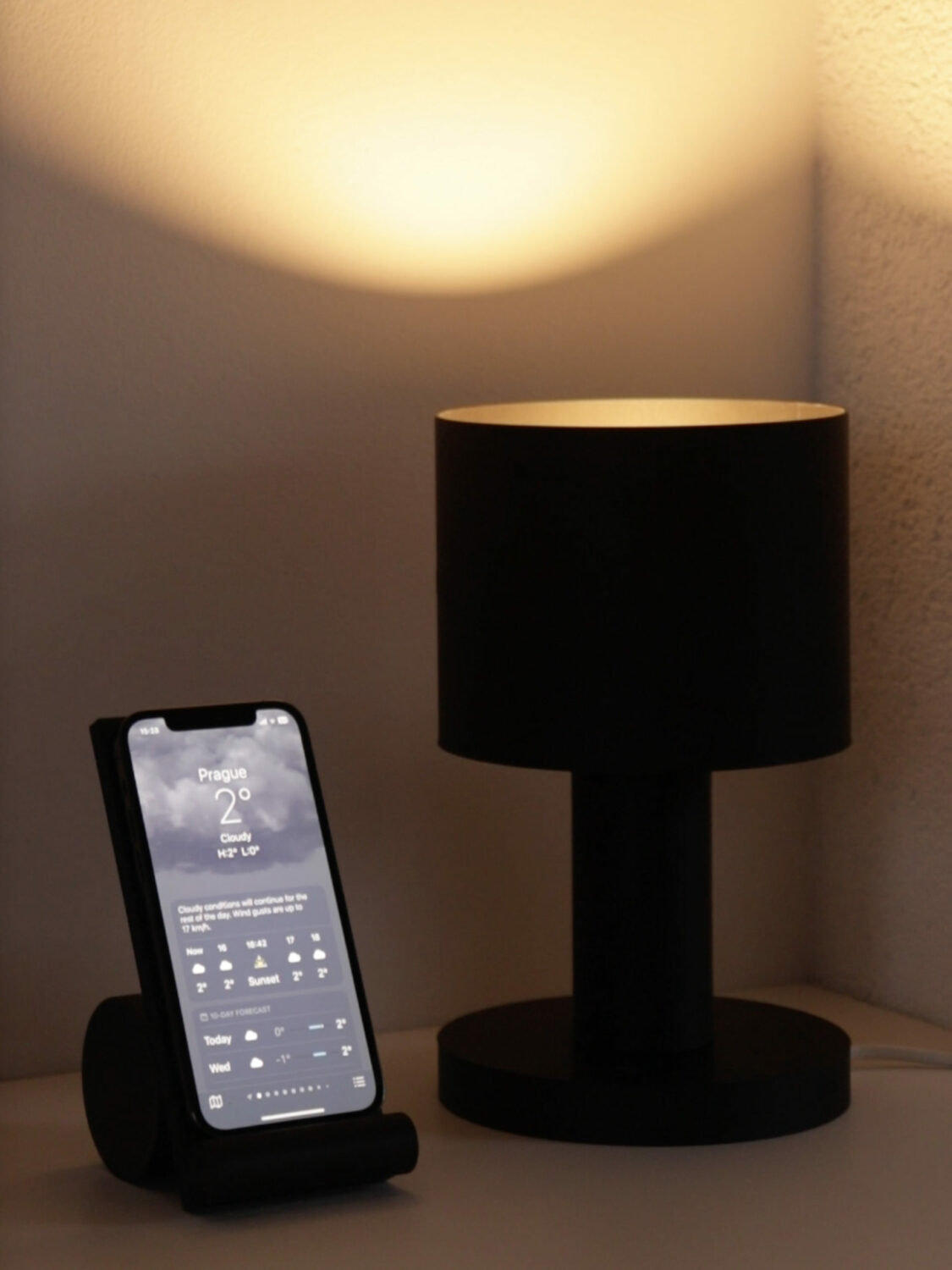 Table lamp