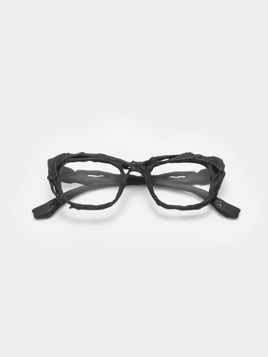 Embodied Angular Glasses